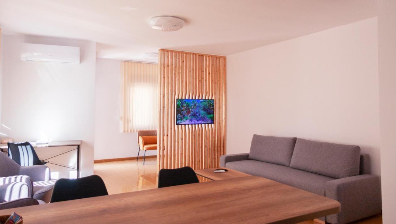 Lux Family Apartment Vidanovic ปิโรต์ ภายนอก รูปภาพ