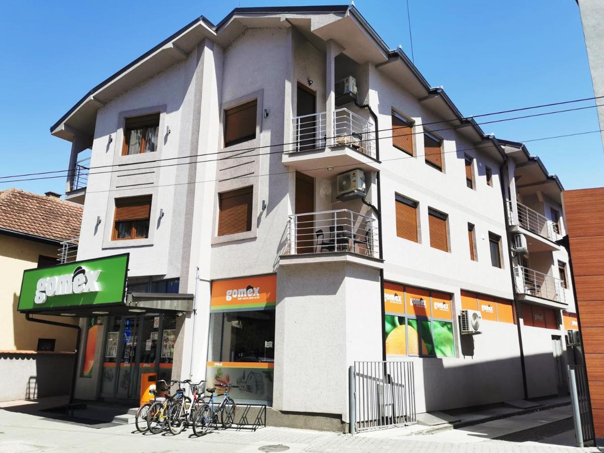 Lux Family Apartment Vidanovic ปิโรต์ ภายนอก รูปภาพ